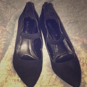 Black strappy low black heels